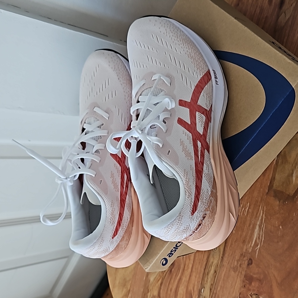 Running Shoes - Dynablast 3